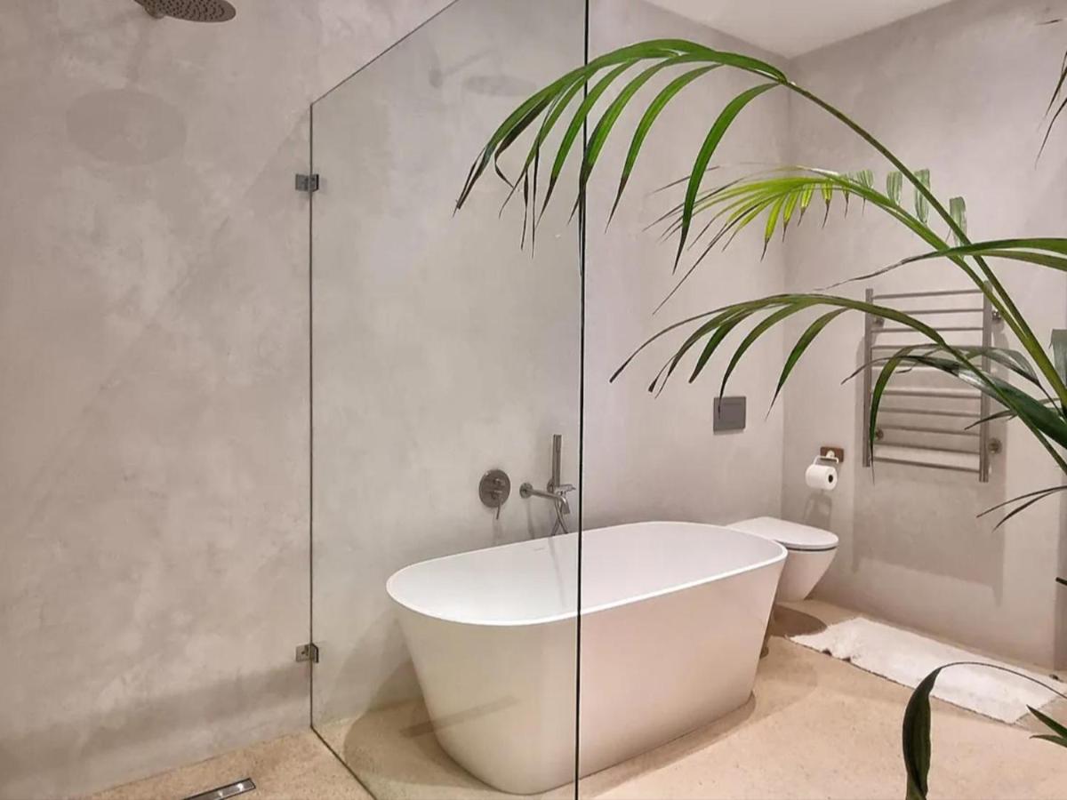 קאלק ביי The Dragon Tree Guesthouse מראה חיצוני תמונה